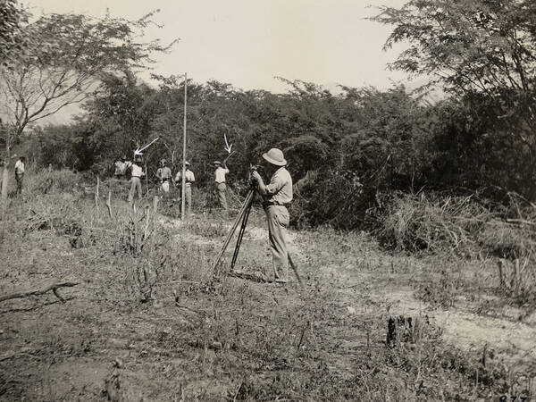  Questioning the United Fruit Company archive